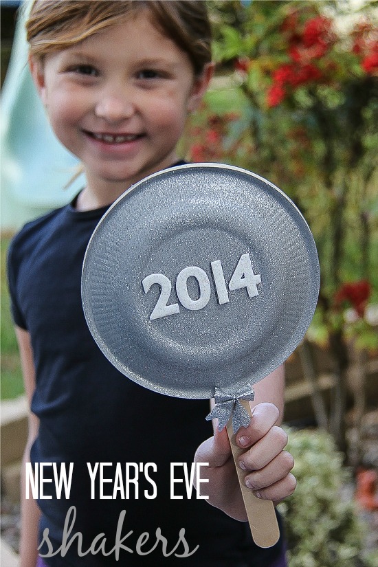 DIY New Years Eve shakers for kids